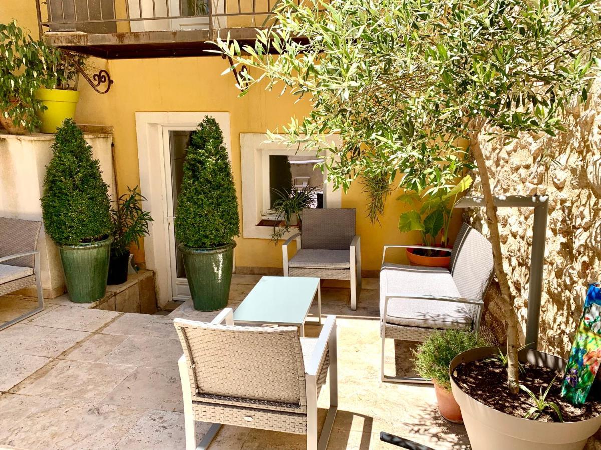 La Maison Du Courtil, Amande-Olive Moustiers-Sainte-Marie Buitenkant foto